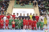 ПОБЕДИЛА ДРУЖБА: в Душанбе прошел матч звёзд футбола и футзала