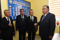 Глава государства Эмомали Рахмон принял участие в открытии нового здания Исполнительного комитета Народной Демократической партии Таджикистана в Исфаре