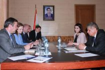 Депутаты Маджлиси Намояндагон встретились с экспертами Венецианской комиссии Совета Европы