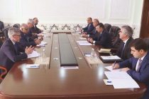 Премьер-министр Таджикистана Кохир Расулзода встретился с заместителем директора Департамента МВФ по странам Ближнего Востока и Центральной Азии Субиром Лаллом