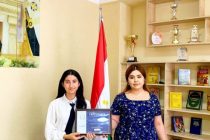 Таджикская школьница Махлиёхон Авзалова получила образовательный грант в размере более 96 тысяч долларов США