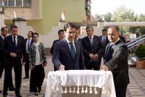 Председатель города Душанбе Рустами Эмомали открыл два детских сада и сезонную торговую точку
