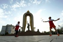 На первом Региональном чемпионате Центральной Азии по бадминтону национальную сборную Таджикистана представят 12 человек