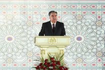 Эмомали Рахмон призвал народ Таджикистана мобилизовать все возможности для развития независимого государства