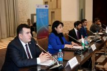 В Душанбе стартовала новая учебная программа по управлению трансграничной торговлей