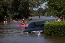 СМИ: сильные дожди в Австралии вызвали наводнения — тысячи домохозяйств остались без электричества