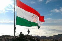От Таджикистана до Антарктиды и космоса. Священный символ нашего суверенитета и независимости развевается по всему миру