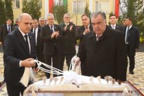 Глава государства Эмомали Рахмон в Худжанде сдал в эксплуатацию новое здание Центра цифрового образования Таджикского государственного университета права, бизнеса и политики