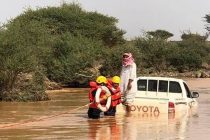 Экстренные службы ликвидируют последствия мощного наводнения в Саудовской Аравии