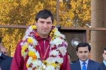ДОСТОЙНАЯ ВСТРЕЧА. Таджикский борец Темур Рахимов вернулся на Родину с золотой медалью