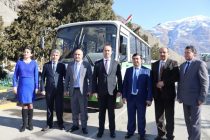 От имени Председателя города Душанбе Рустами Эмомали Хорогскому государственному университету подарен автобус