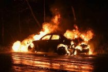 В Стамбуле прогремели взрывы, загорелись три автомобиля