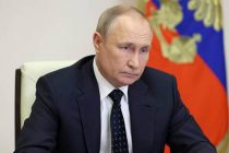 Путин подписал закон о запрете митингов в отдельных местах и пропаганды нетрадиционных сексуальных отношений