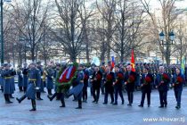 Председатель Маджлиси милли Рустами Эмомали в Москве принял участие в церемонии возложения венка