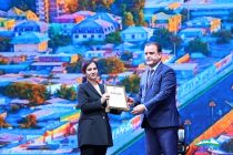 НИАТ «Ховар» удостоено награды за достойный вклад в пропаганду сферы туризма в городе Душанбе