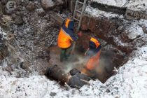 ВСЁ УСТРАНИМО. В Душанбе  ликвидируют  последствия замерзания водопроводно-канализационных сетей, несмотря на холодную погоду