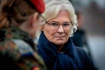 Министр обороны Германии решила уйти в отставку