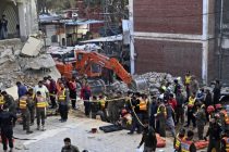 СМИ: число жертв нападения террориста-смертника в Пешаваре возросло до 72-х