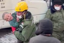 Таджикские спасатели вытащили из-под завалов трехлетнего мальчика по имени Явуз