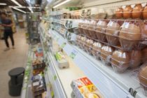 Птичий грипп вынуждает Великобританию ограничить продажу яиц