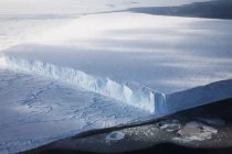 Антарктический морской лед достиг своего рекордно низкого уровня