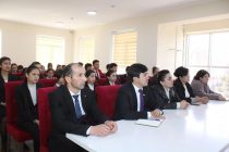 В честь 111-летия таджикской печати в Гулистоне прошла встреча с учащимися