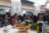 «СВЕТ ПРОСВЕЩЕНИЯ». Под таким названием в Душанбе в честь Дня Матери состоялось праздничное собрание