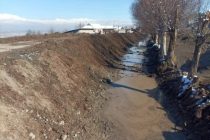 В Турсунзаде очистили более 34-х километров каналов для обеспечения земель поливной водой