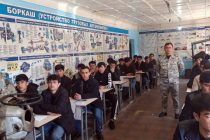 80 молодых людей призывного возраста изучают профессию водителя в Объединенной технической школе Турсунзаде