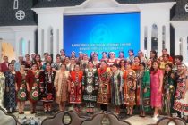 В честь Дня матери в Душанбе состоялась церемония поощрения женщин-активисток