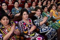 Такие разные. О чём мечтают современные таджикские женщины и в чём залог счастья?