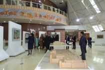 В Национальном музее открылась выставка работ таджикских художников
