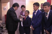 Воспитанникам Пришкольного интерната № 24 села Сипондж в Рушанском районе вручены подарки Президента Таджикистана
