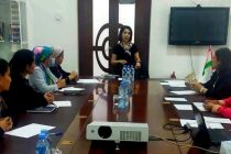 РЕАЛИЗАЦИЯ ГОСУДАРСТВЕННЫХ ПРОГРАММ. Комитет по делам женщин и семьи Таджикистана проводит тренинги