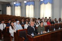 Студенты филиала Московского государственного университета в Душанбе ознакомились с деятельностью Маджлиси намояндагон