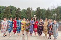 ФОТОФАКТ. Национальная одежда является символом древней цивилизации и культуры таджиков