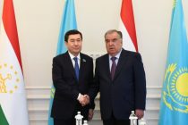 Лидер нации Эмомали Рахмон встретился с Председателем Мажилиса Парламента Республики Казахстан Ерланом Кошановым