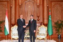 Председатель Маджлиси намояндагон Махмадтоир Зокирзода встретился с Президентом Туркменистана Сердаром Бердымухамедовым