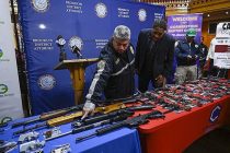 В Нью-Йорке более 3 тысяч единиц оружия сдали по программе обмена на подарочные карты