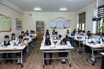 Завтра у учеников 1-го класса общеобразовательных учреждений Таджикистана начнутся летние каникулы