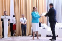 10 специальностей Таджикского национального университета получили международные сертификаты