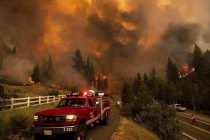 Лесные пожары могут продолжаться в Канаде все лето