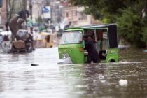 9 человек погибли, более 10 пострадали в результате ливней в пакистанском Лахоре