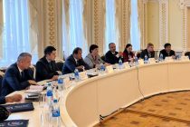 Участие таджикского представителя в первом очном заседании международного дискуссионного клуба «Диалог»
