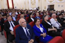 26 работников и преподавателей сферы образования города Душанбе награждены нагрудным знаком «Отличник образования и науки Таджикистана»