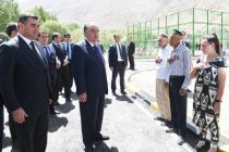 Президент Таджикистана Эмомали Рахмон сдал в эксплуатацию недавно построенные дома для населения, пострадавшего от стихийного бедствия в Рошткалинском районе