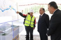 Глава государства Эмомали Рахмон ознакомился с ходом строительных работ на ГЭС «Себзор» в Рошткалинском районе