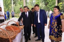 В Душанбе прошла выставка-продажа сельхозпродукции Бальджувона