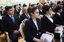 В Душанбе будет определён лучший государственный служащий из числа женщин