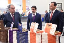 Президент страны Эмомали Рахмон в Душанбе дал старт деятельности нового производственного предприятия «Фабрикаи каннодии Амири» (Кондитерская фабрика «Амири»)